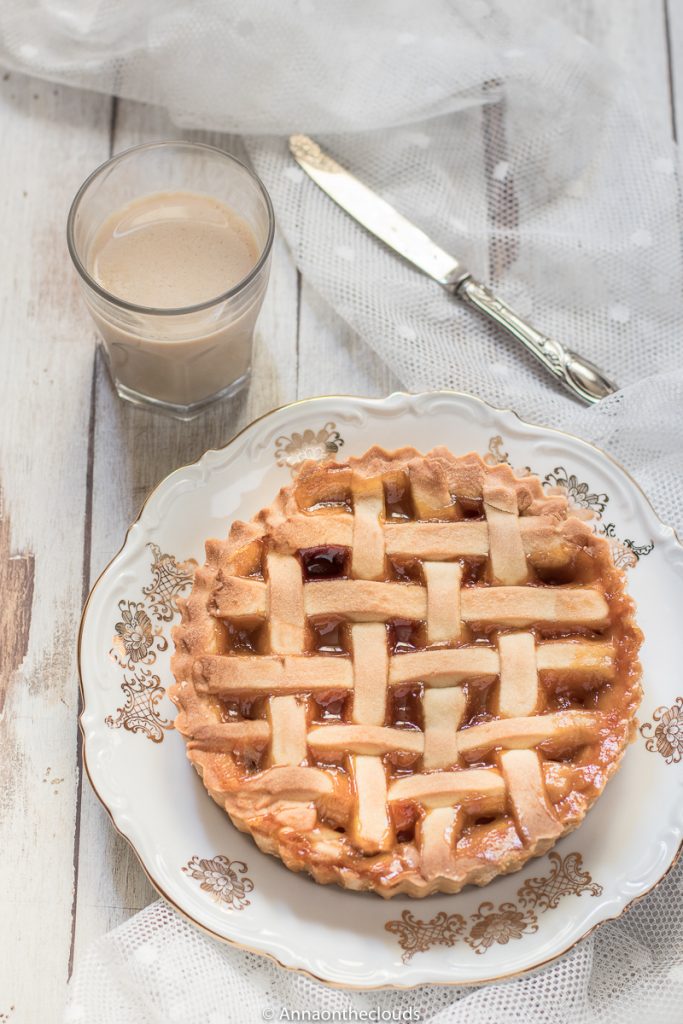 Ricetta crostata alla marmellata: friabile e perfetta!